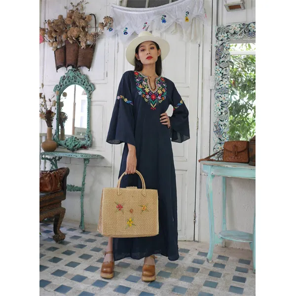 Mexican Women Dress Pretty Bell Sleeve Floral European Style Folk Maxi Dress Women Aari Embroidered Resort Evening Party Gown