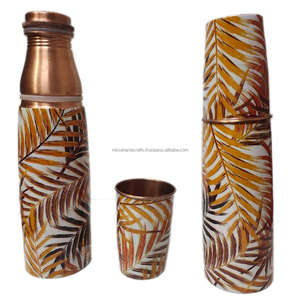 Botella de agua de cobre puro, diseño dorado con acabado de Mina, 1000ML, para Ayurveda y beneficios para la salud, precio personalizado - Product Image 3