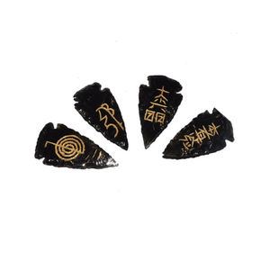 Achetez un ensemble de pointes de flèche noires tendance et approuvées pour le Reiki Usui - Product Image 1