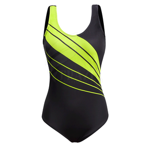 Traje de baño a rayas para mujer con diseño único Hecho en Pakistán Bikini de playa para compradores en línea - Product Image 4