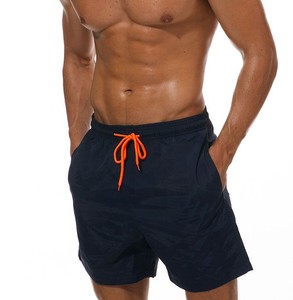 Pantalones cortos informales con logotipo personalizado para hombre, Shorts transpirables e impermeables para correr en la playa - Product Image 4