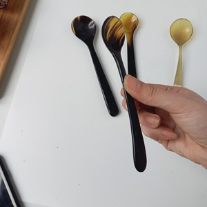 Ensemble de couverts faits à la main, couverts en corne de bonne qualité, cuillère à dessert de table, nouveauté, prix d'usine écologique - Product Image 6