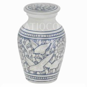 Look ancien designs antiques Urne en laiton Pot de cendres en laiton poli Souvenirs en métal spéciaux Gravés à la main Jetons funéraires - Product Image 3