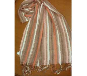 Bufanda de Moda 100% Viscosa con Color Personalizado y Tamaño Personalizado, Estilo Europeo Americano, Alta Calidad para la Temporada de Primavera - Product Image 1