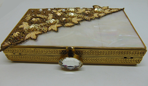 Pochette Vintage en laiton indien pour femmes, accessoire élégant, brodé à la main, style indien - Product Image 3