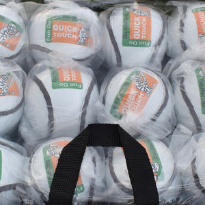 Balle de hurlement Orange GAA Quick Touch avec logo personnalisé Club Crest Design pour les sports de plein air - Product Image 4