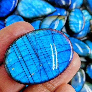 Cabochon en œil de tigre labradorite malaria, pierre de lune, perles, noir, labradorite, anneau arc-en-ciel en ambre baltique - Product Image 3