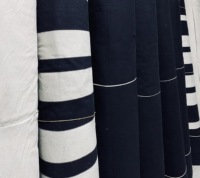 Couvertures de bâches de tente imperméables de tissu de toile de rayure blanche noire arabe traditionnelle pour des rideaux extérieurs de sacs occultants de sergé de désert