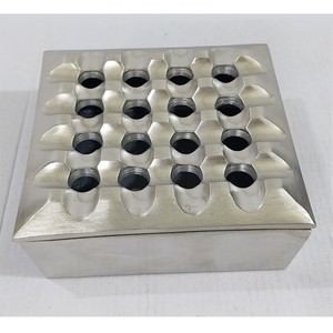Cenicero portátil niquelado de Metal de aluminio de calidad creativa Ceniceros para cigarros Cenicero decorativo de mesa moderno a la venta - Product Image 5