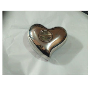 Legend heart souvenir crémation urn fournitures funérailles brasworld inde - Product Image 2