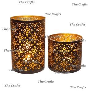 Ensemble de deux porte-bougies décoratifs ronds en métal noir et or pour la maison et l'hôtel - Product Image 6