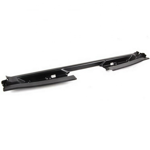 Supporto Superiore del Radiatore OEM 51717050650 con Condotto dell'Aria per <span class=keywords><strong>BMW</strong></span> Serie 5 E60 <span class=keywords><strong>E61</strong></span> - Product Image 1