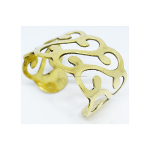 Bracelet manchette en métal plaqué or, design floral, large, poli, en acier inoxydable, pour toutes les saisons, pour fille. - Product Image 2