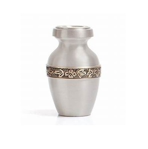 Venta caliente de alta calidad hecho a mano listo para enviar recuerdo de cremación de latón para restos humanos - Product Image 2