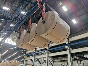 Rollo de papel reciclado, rollos de aglomerado gris para hacer tubos de papel, embalaje de latas de papel - Product Image 3