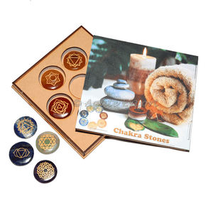 Ensemble de pierres de massage Yoga Seven Chakra avec boîte imprimée - Product Image 4