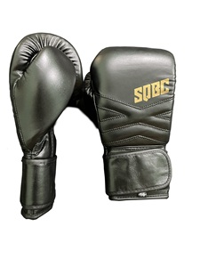 Gants de boxe noirs fabriqués en cuir de vachette véritable Logo et conceptions sur mesure Engrenages de combat professionnels - Product Image 3