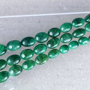 Cuentas de piedras preciosas de cristal redondas verdes esmeralda naturales, dijes de piedras curativas para hebra de fabricación de joyas - Product Image 3