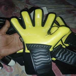 Gants de gardien de but de football en latex allemand 4 mm, professionnels, hautement personnalisés, respirants, toutes tailles, noirs - Product Image 2