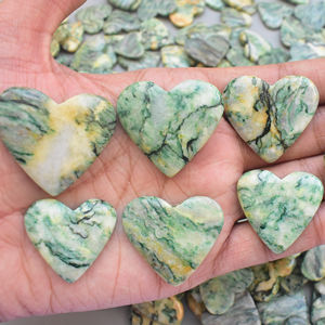 Cabochon en forme de cœur, 1 pièce, pierre précieuse verte, pour mariage, prix en gros - Product Image 1