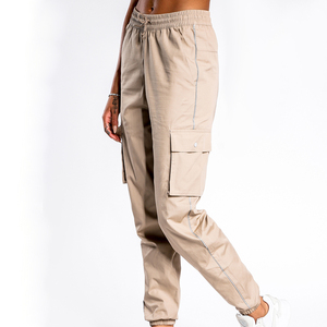 Vêtements de course et de jogging pour femmes, vêtements décontractés élégants, pantalons cargo avec services personnalisés, fabriqués au Pakistan - Product Image 5
