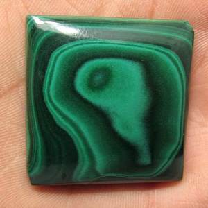 หินอัญมณีทรงสี่เหลี่ยมมาลาไคต์ธรรมชาติสำหรับทำเครื่องประดับอัญมณีทรงหลวม - Product Image 1