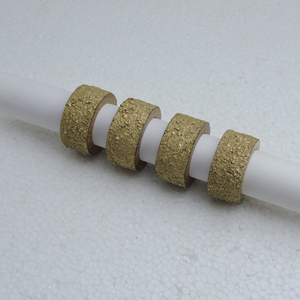 Nouveau Design bois et gris béton vaisselle rond de serviette 4 pièces ensemble nouveauté os incrustation tissu porte-anneau porte-serviette anneau - Product Image 5