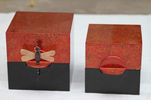 Romantic Velvet Jewelry Necklace White Lacquer <b>Box</b> - Product Image 5