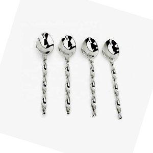 Ensemble de Couverts Cible à Poignée Torsadée Polie en Acier Inoxydable Argent Miroir Vie Moderne Grand Buffet de Fête Banquet Cuillère à Soupe - Product Image 2