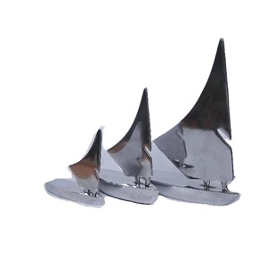 Ensemble de 3 pièces de réplique de voilier en aluminium moulé de haute qualité avec finition polie miroir, également disponible en finition mate, sculpture en métal pour la maison - Product Image 1