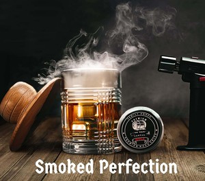 Bouteille à whisky en verre rustique avec couvercle en bois, kit d'infusion de cocktail haut de gamme - Product Image 2