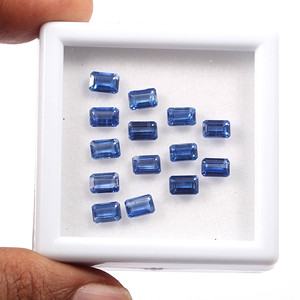 สร้อยคอไคยาไนต์สีน้ำเงินทรงแปดเหลี่ยมขนาด 9 มม. คุณภาพสูง ได้รับการรับรองจาก IGI  แบบเจียระไนด้วยมือ  ประกายรุ้ง น้ำหนัก 0.85 กะรัต พลอยเม็ดเดี่ยว - Product Image 2
