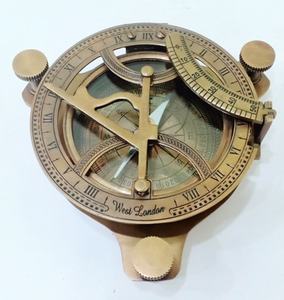 Boussole en laiton antique, cadran solaire, boussole de 4 pouces, cadeau de collection - Product Image 2