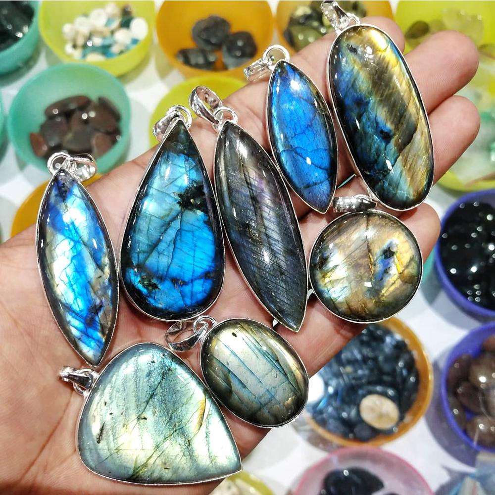 เช่นเดียวกับภาพ