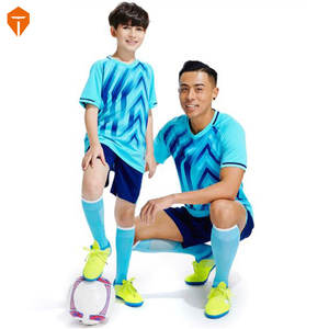 Ensemble d'uniforme de football de bon marché, uniforme de football personnalisé, nouveau style, en jersey, - Product Image 4