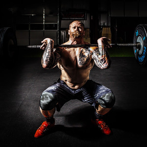 Rodillera de neopreno de compresión para levantamiento de pesas, disponible en colores negro, Camuflaje, 5mm, 7mm - Product Image 4