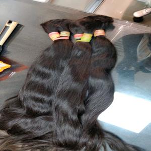 Extensiones de cabello indio sin procesar, mechones en templo del Sur, India - Product Image 1