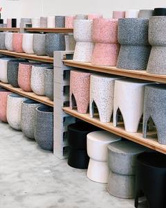 Top Minimaliste Jardin Fournitures Personnalisable Grand Extérieur Résine Fleur Vase Vietnam Lisse Couleur Finition Béton Galvanisé - Product Image 4