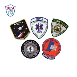 Stickerei Abzeichen Benutzer definierte Emblem Wappen gestickte Patches Kleidungs stück Zubehör