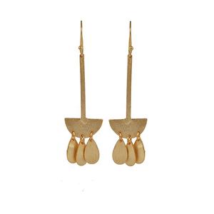 Boucles d'oreilles à crochet de style suspendu à la mode pour femmes, bijoux martelés en plaqué or mat fini plaqué or pour cadeau de noël - Product Image 1