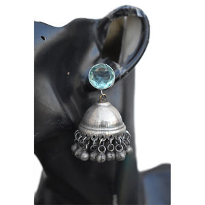 Boucles d'oreilles jhumka ghungro en laiton avec pierres, aspect argenté, style indien, dernière mode, vente en gros 2025, pour femmes et filles - Product Image 1