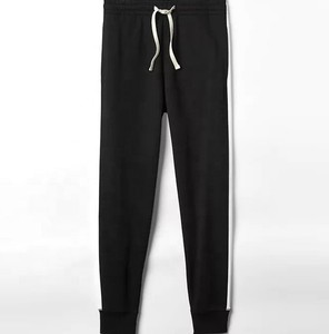 กางเกงกีฬาขายาวสำหรับผู้ชาย,กางเกงขายาวสีดำสั่งทำลายทางพร้อมโลโก้ของคุณเอง - Product Image 5