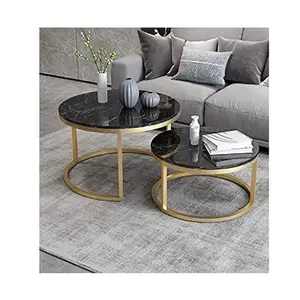 一套2个设计师金属底座和大理石桌面圆形金色和黑色咖啡桌，来自印度