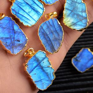 Collier Acrylique en Argent avec Pendentif Croissant de Lune en Labradorite Bougeoir Électrolytique Charme Usage quotidien Occasions Spéciales - Product Image 2