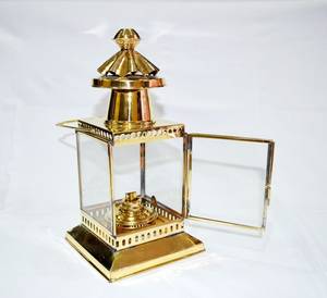 Farol de Latón de 10 Pulgadas, Estilo Moderno, Lámpara de Barco, Decoración Náutica para el Hogar - Product Image 1