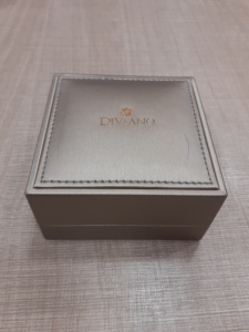 Caja de brazaletes hecha a medida, tamaño de 4x4 pulgadas, logo estampado de aluminio, ideal para diseñadores de joyas y fabricantes de joyería - Product Image 2