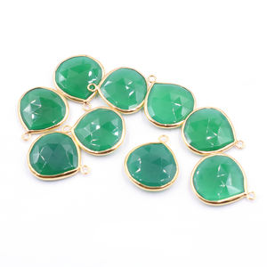 Onyx vert en forme de coeur lunette en argent sterling 925 pendentif plaqué or fabrication de bijoux faite à la main - Product Image 1