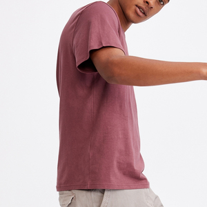 Camiseta Henley de verano azul claro premium OEM para hombre, personalizada con impresión de logotipo y diseño. - Product Image 6