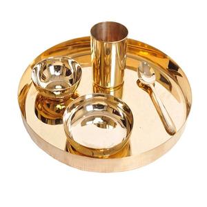 Juego de Thali de forma redonda de diseño clásico Juego de Thali de color dorado de latón con 2 cuencos Juego de Thali de alta calidad para uso en restaurante - Product Image 1