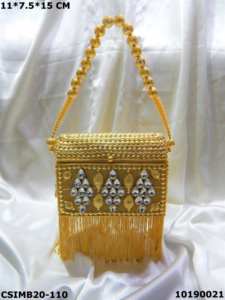 Pochettes métalliques de mariée - Product Image 5